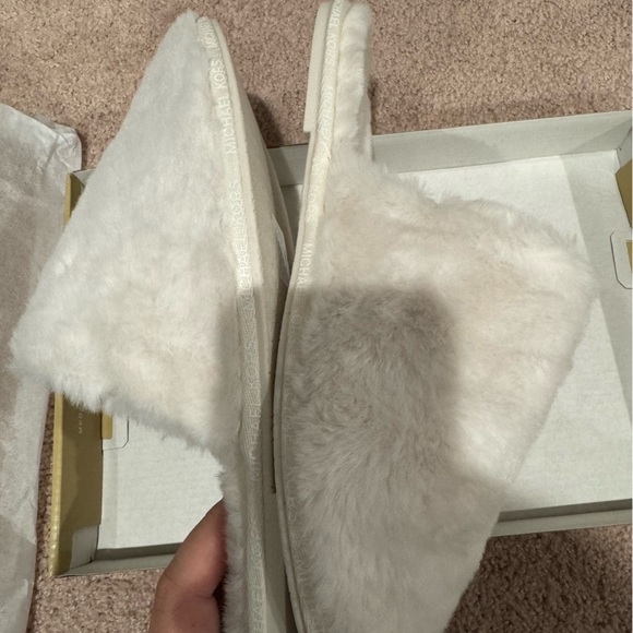 Brand new Michael Kors Freida slipper - Picture 5 of 5